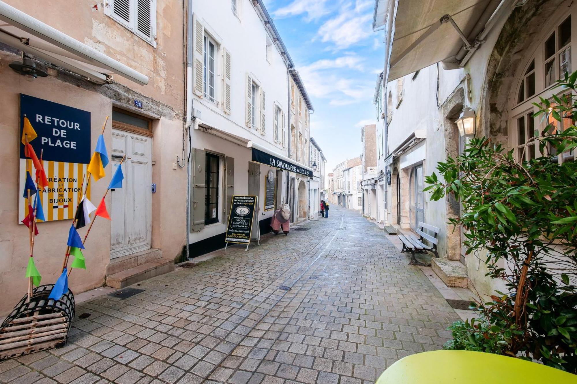 La Suite 24 - Studio Avec Terrasse A 100M Du Port De Saint-Martin-de-Ré Eksteriør bilde
